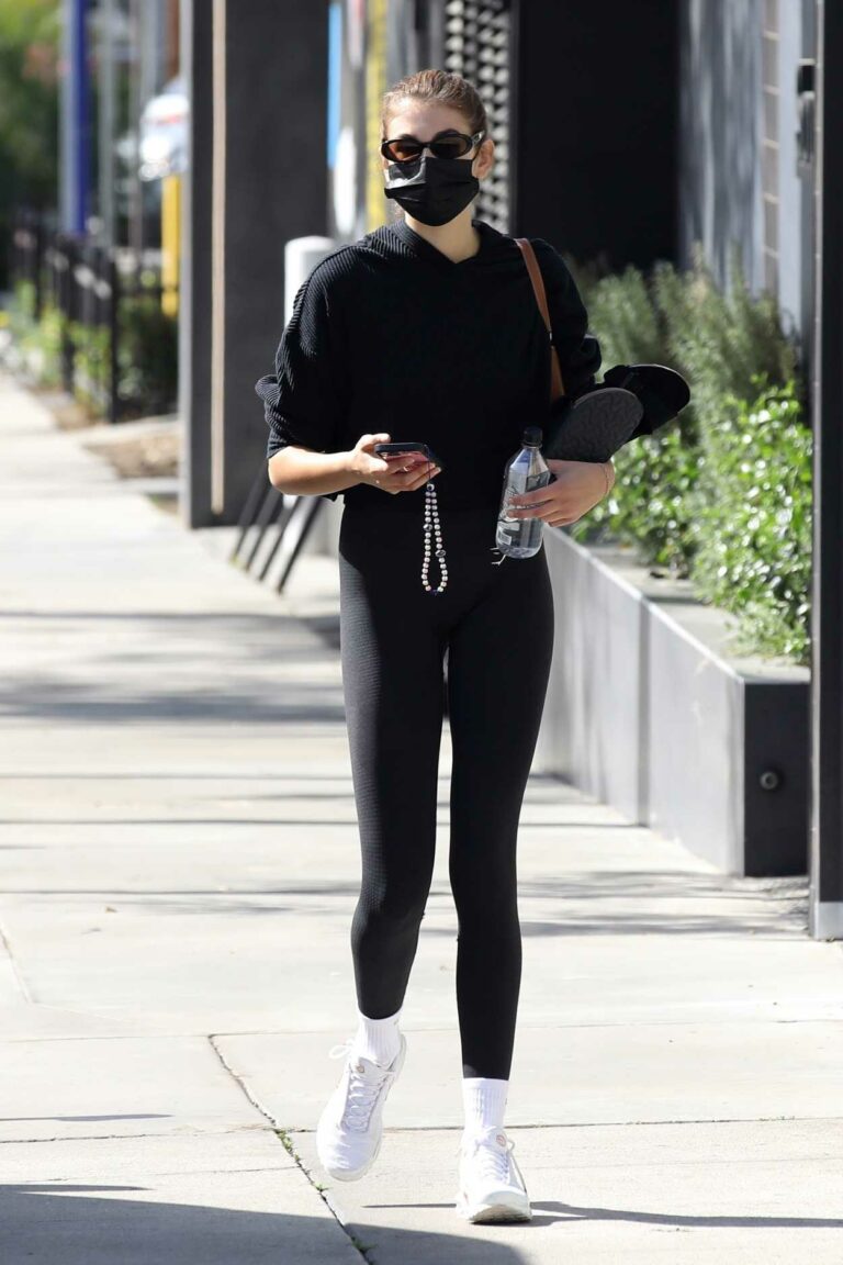 Kaia Gerber in a Black Leggings Arrives for a Gym Session in West ...