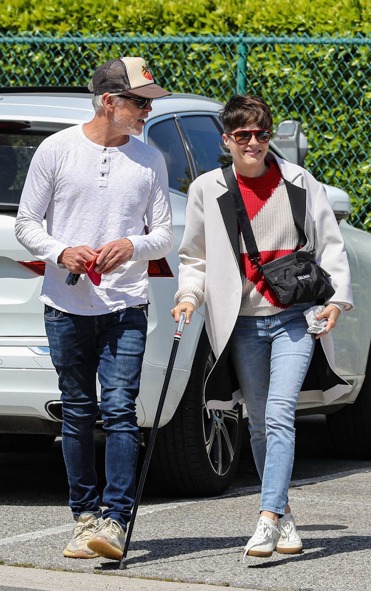 Selma Blair in a White Sneakers Was Seen Out with Her Boyfriend Ron