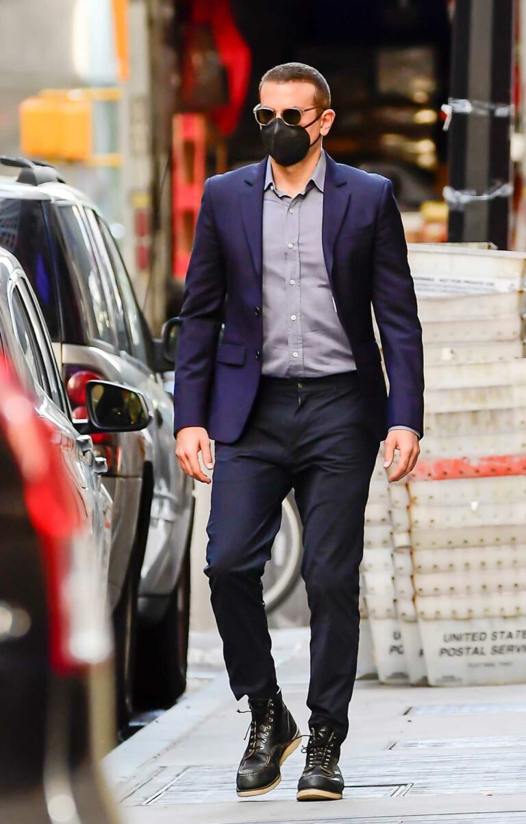 Bradley Cooper in a Black Protective Mask Was Seen Out in New York 05 ...