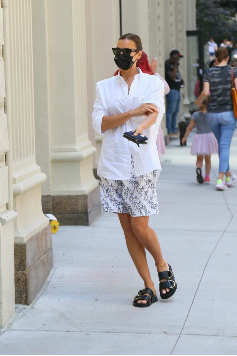Irina Shayk in a White Shirt Was Seen Out in Brooklyn in New York 06/15