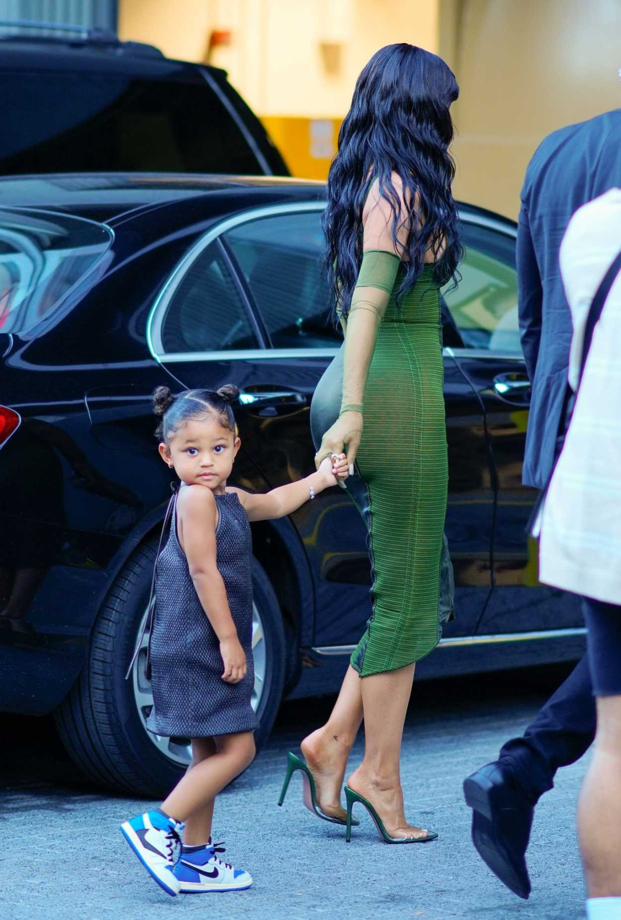 Kylie Jenner in a Green Dress Heads to the 72nd Annual Parsons Benefit
