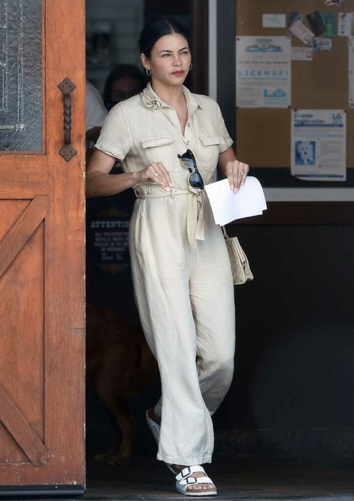 Jenna Dewan in a Beige Jumpsuit