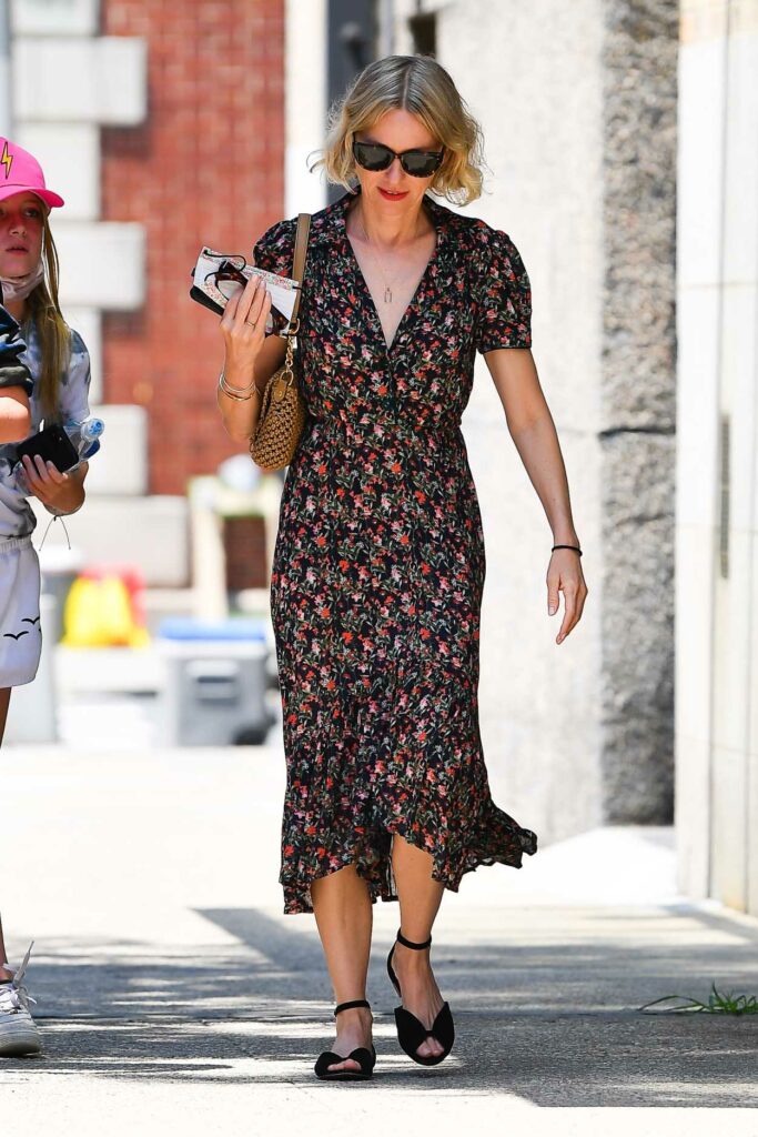 Naomi Watts in Black Floral Dress