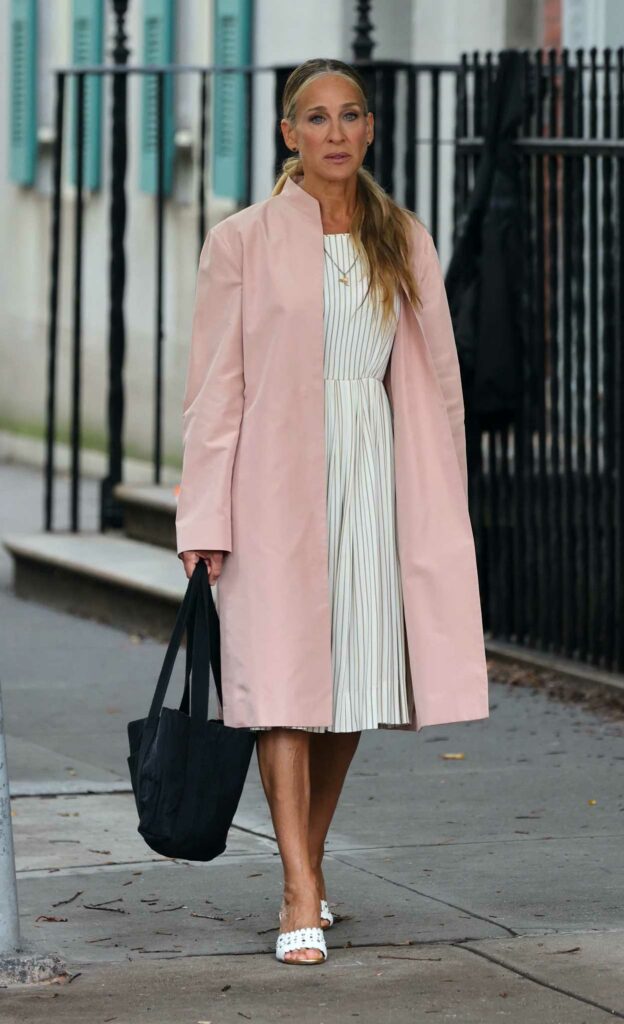Sarah Jessica Parker in a Pink Trench Coat