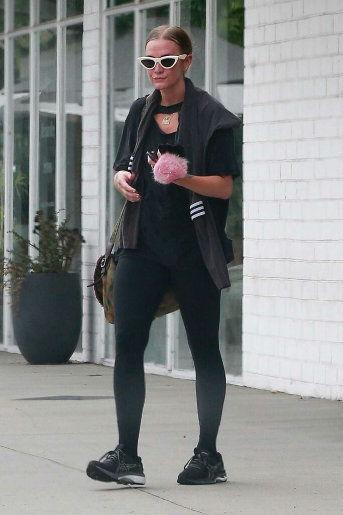 Ashlee Simpson in a Black Outfit