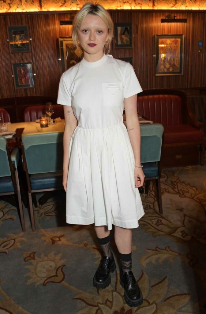 Maisie Williams in a White Dress