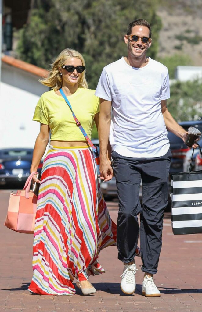 Paris Hilton in a Yellow Cropped Tee