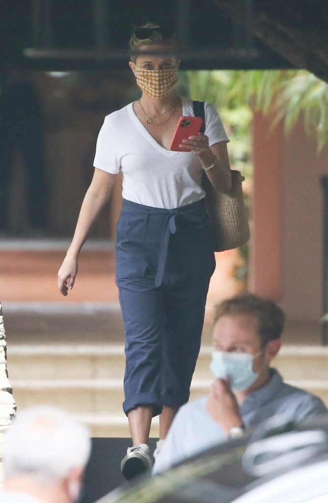 Reese Witherspoon in a White Tee