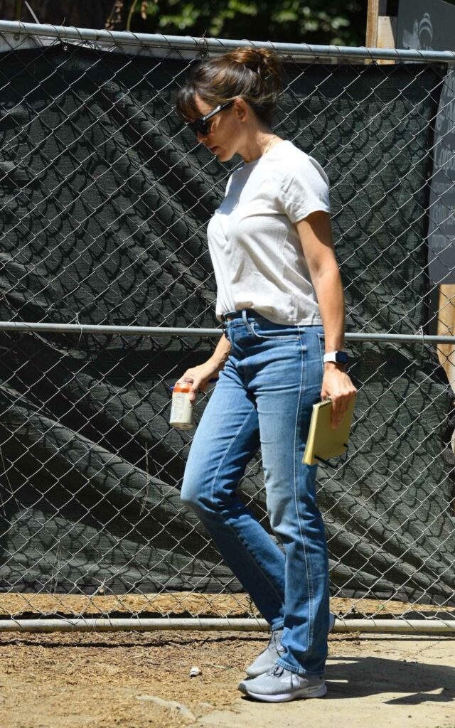 Jennifer Garner in a White Tee