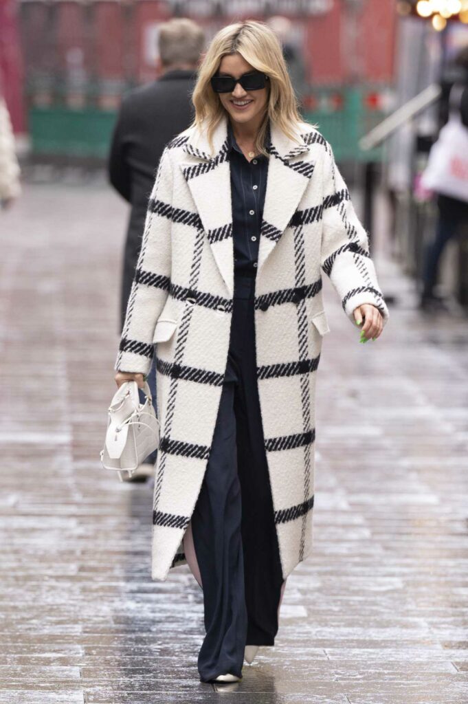 Ashley Roberts in a White Striped Coat