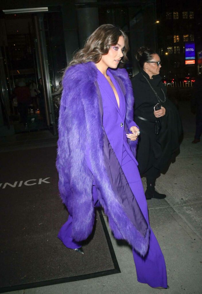 Hailee Steinfeld in a Purple Pantsuit Attends the Hawkeye Special Screening at AMC Lincoln Square Theater in New York City 11/22/2021