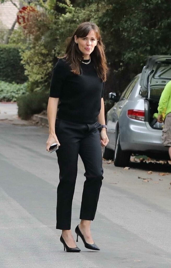 Jennifer Garner in a Black Outfit