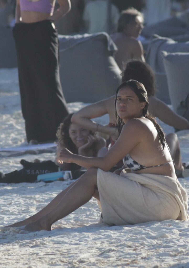 Michelle Rodriguez in Bikini