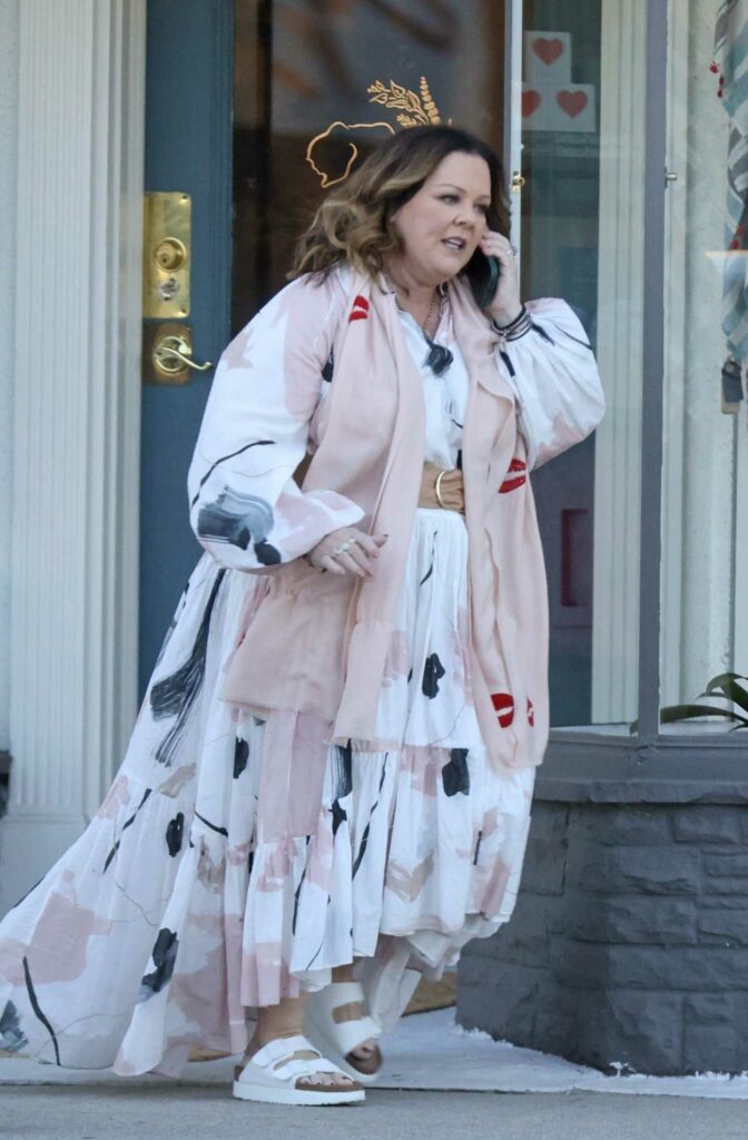 Melissa McCarthy in a White Patterned Dress