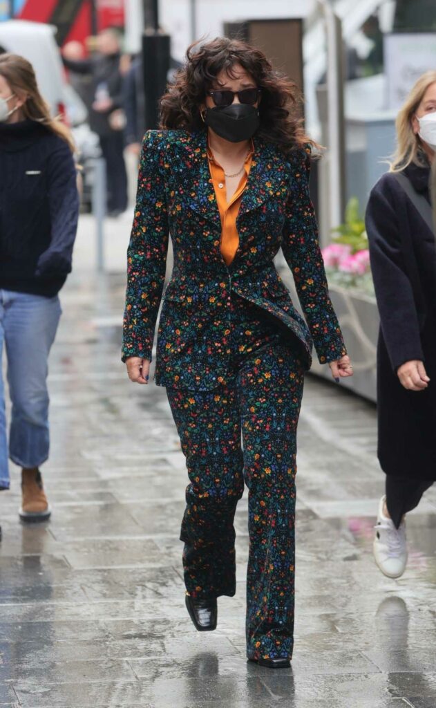 Sandra Oh in a Floral Pantsuit