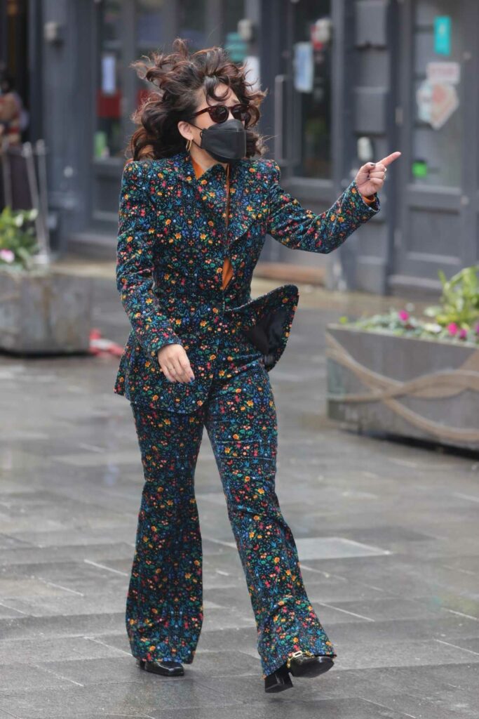 Sandra Oh in a Floral Pantsuit