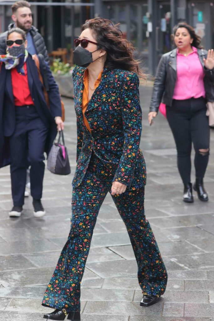 Sandra Oh in a Floral Pantsuit