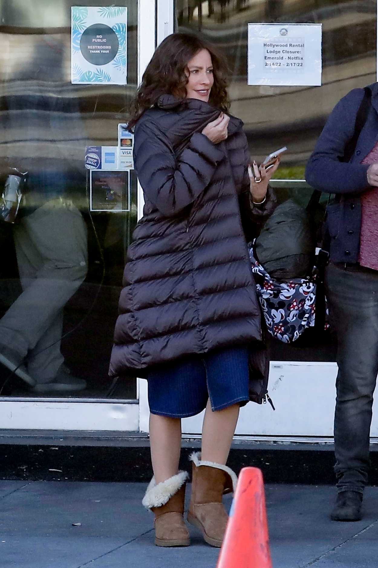 Sofia Vergara in a Black Puffer Coat Filming Scenes for Netflix’s ...