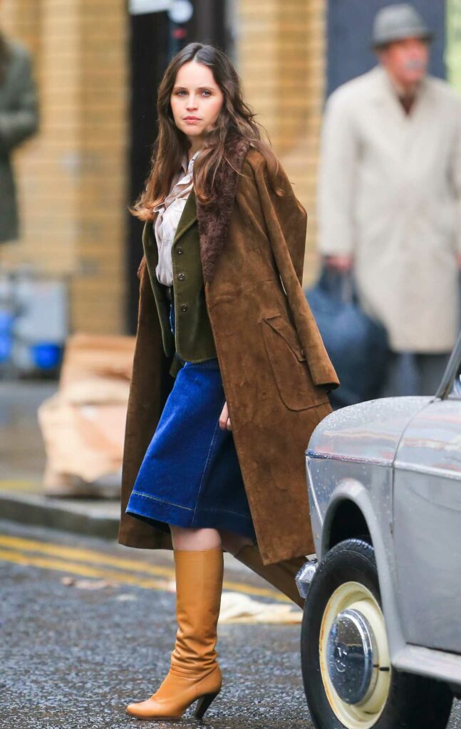 Felicity Jones in a Tan Leather Coat