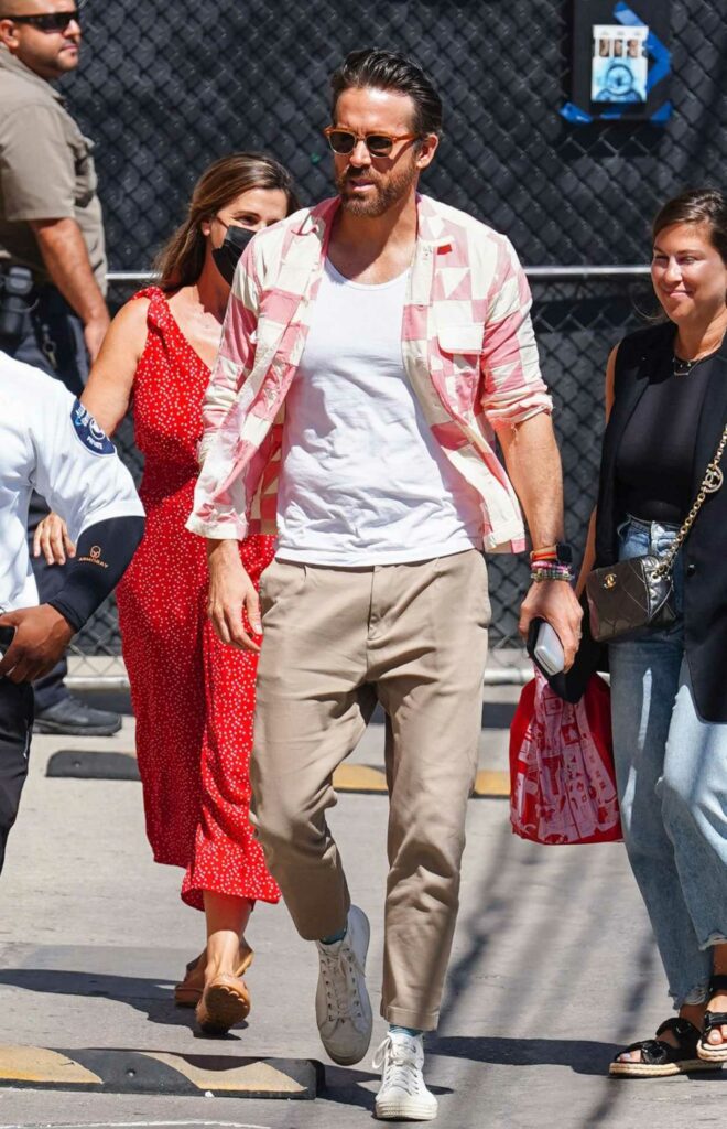 Ryan Reynolds in a Beige Pants