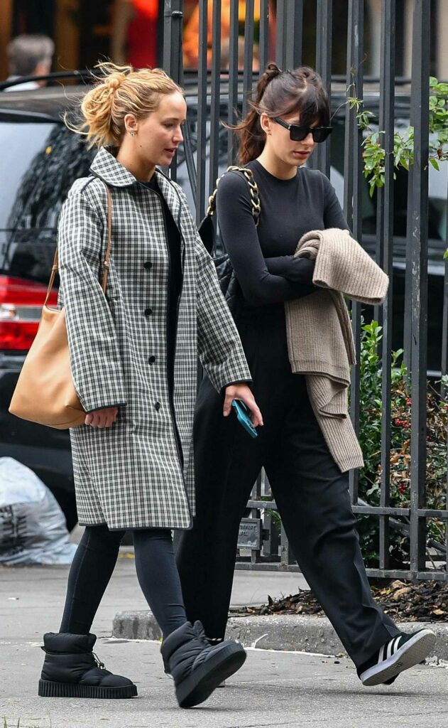 Jennifer Lawrence in a Grey Checked Trench Coat