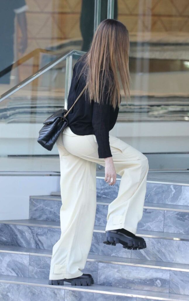 Sofia Vergara in a White Pants