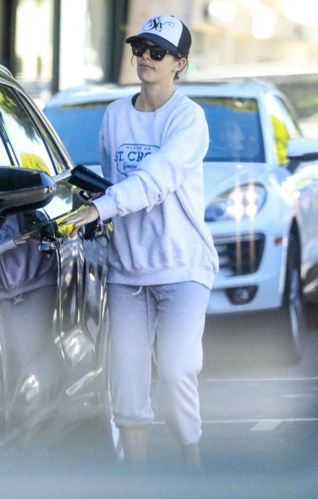 Camila Morrone in a Grey Sweatpants