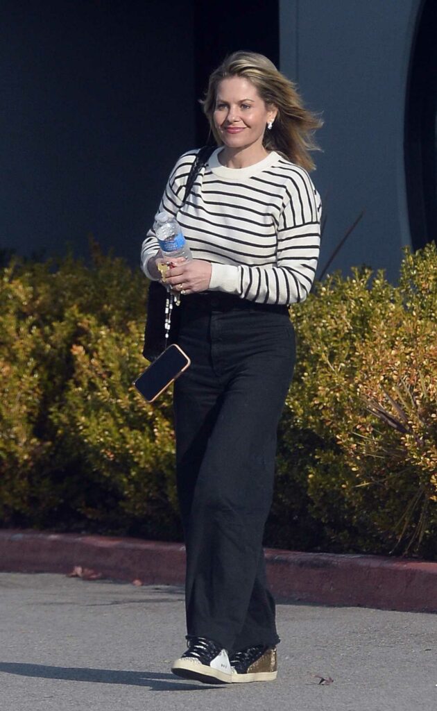 Candace Cameron Bure in a White Striped Sweatshirt