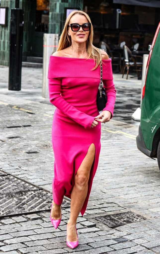 Amanda Holden in a Pink Knitted Dress