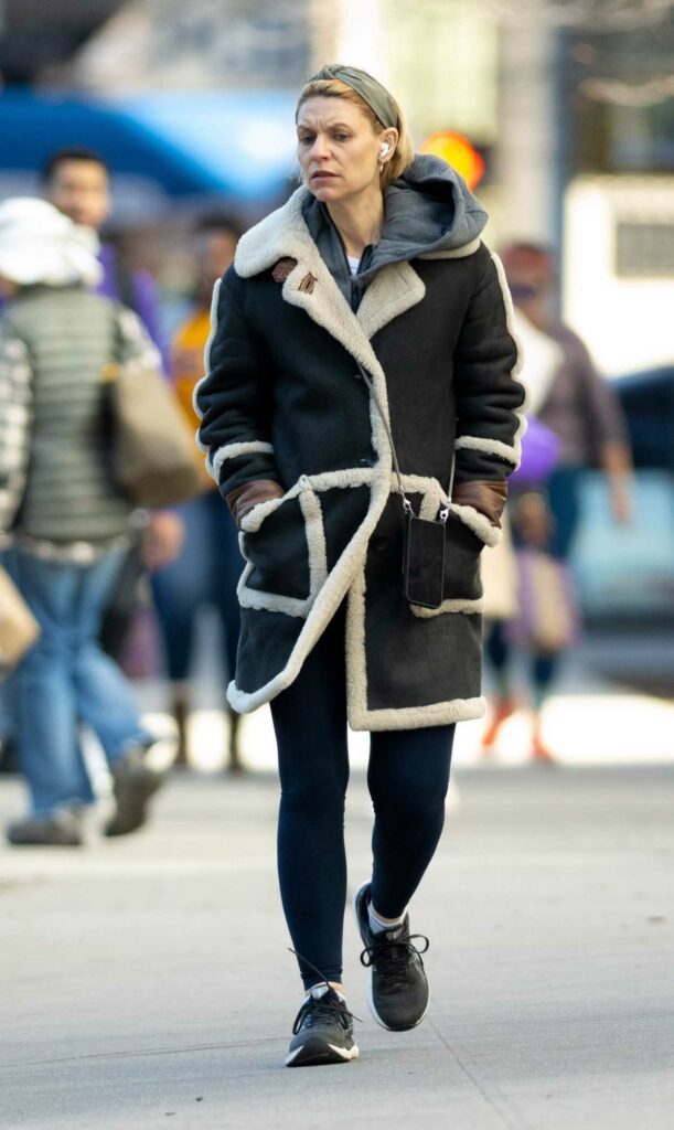 Claire Danes in a Black Sheepskin Coat