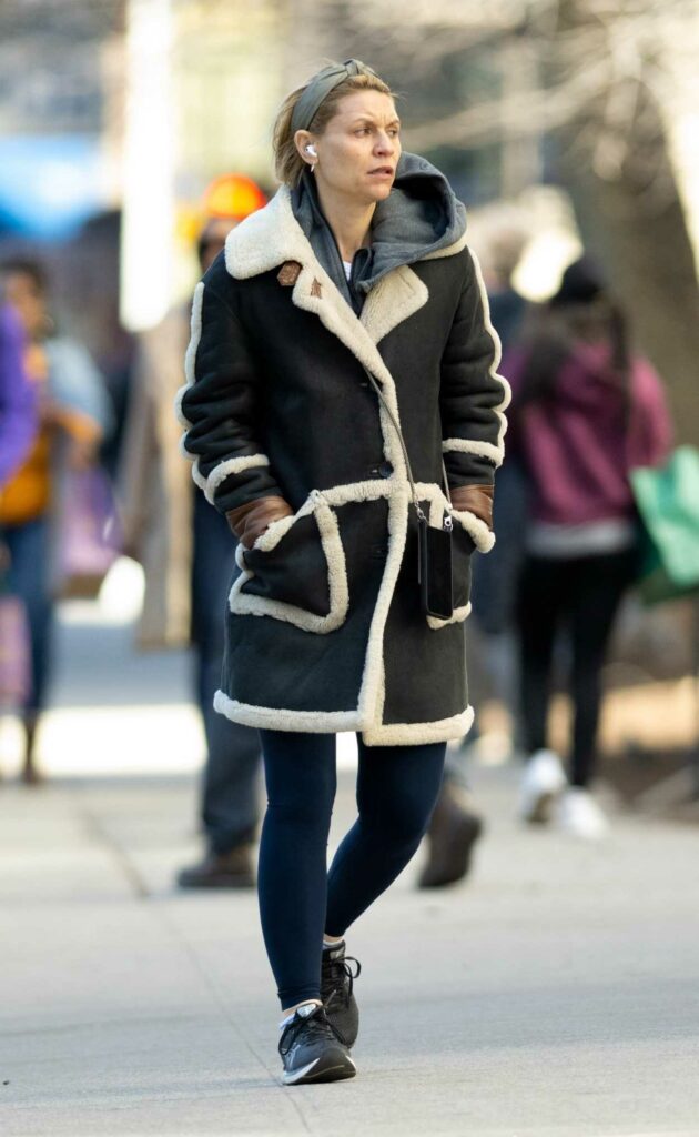 Claire Danes in a Black Sheepskin Coat