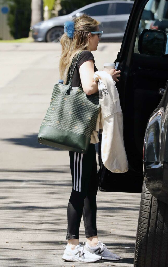 Emma Roberts in a White Sneakers