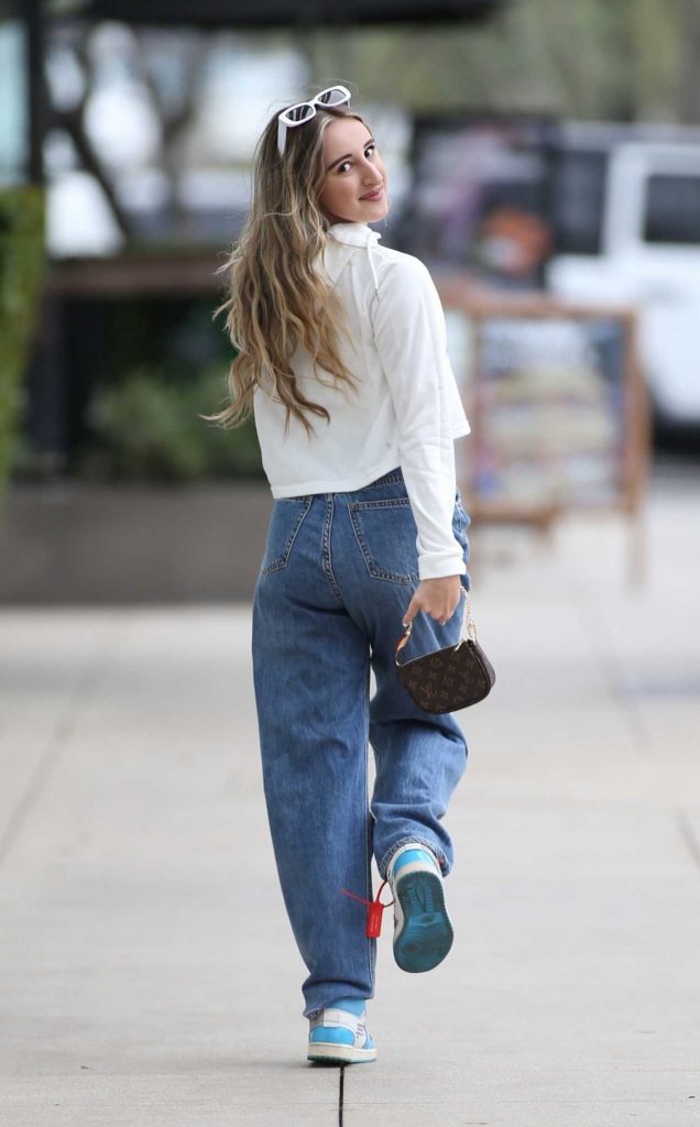 Alessia Vernazza in a Blue Ripped Jeans