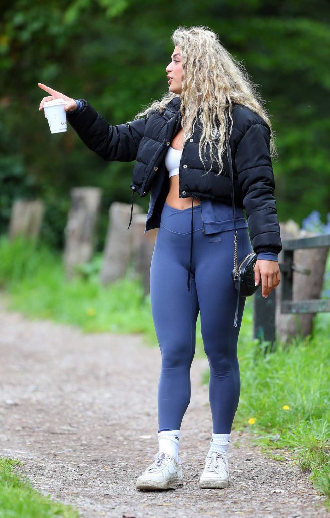 Antigoni Buxton in a Blue Leggings