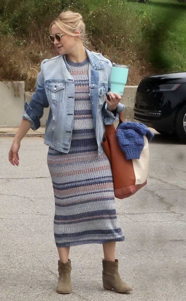Kate Hudson in a Blue Denim Jacket