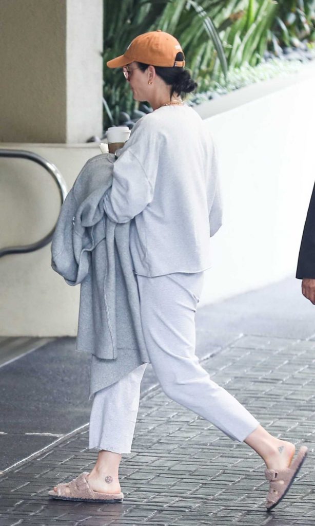 Katy Perry in a Grey Sweatsuit