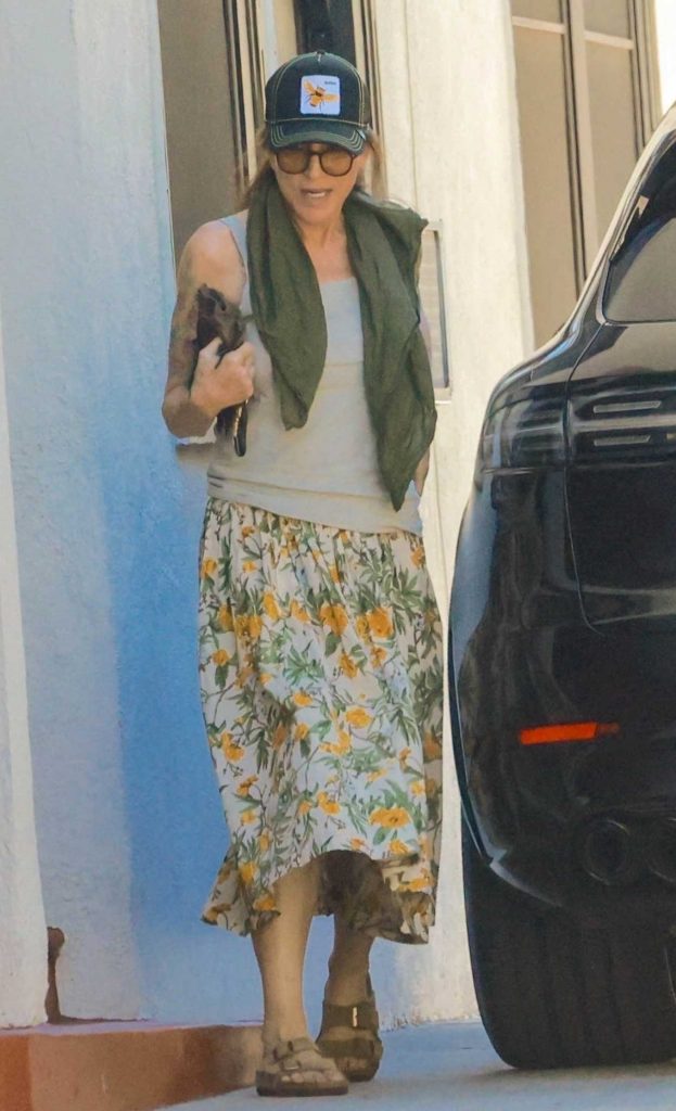 Katey Sagal in a Floral Skirt