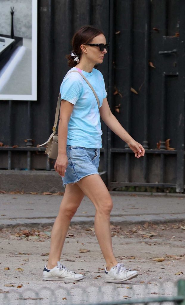 Natalie Portman in a Blue Denim Shorts