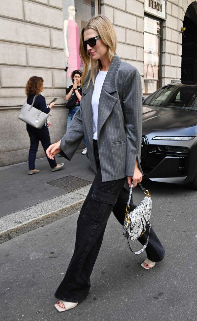 Toni Garrn in a Grey Blazer