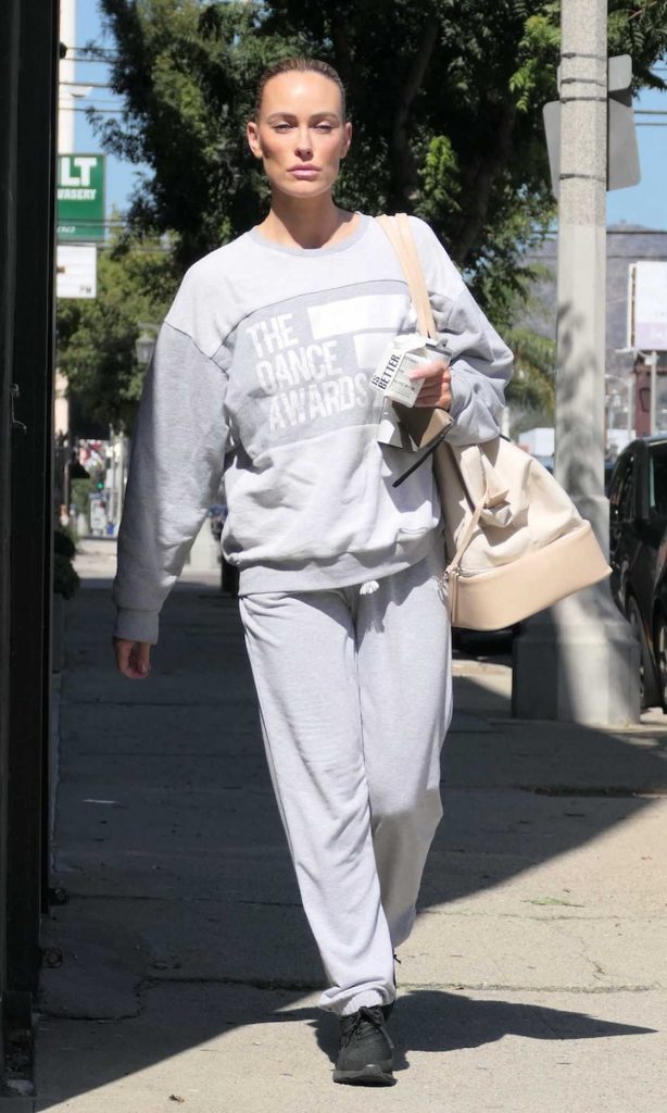 Peta Murgatroyd in a Grey Sweatsuit