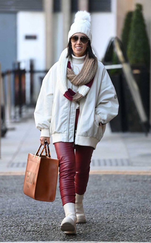 Janette Manrara in a Maroon Pants