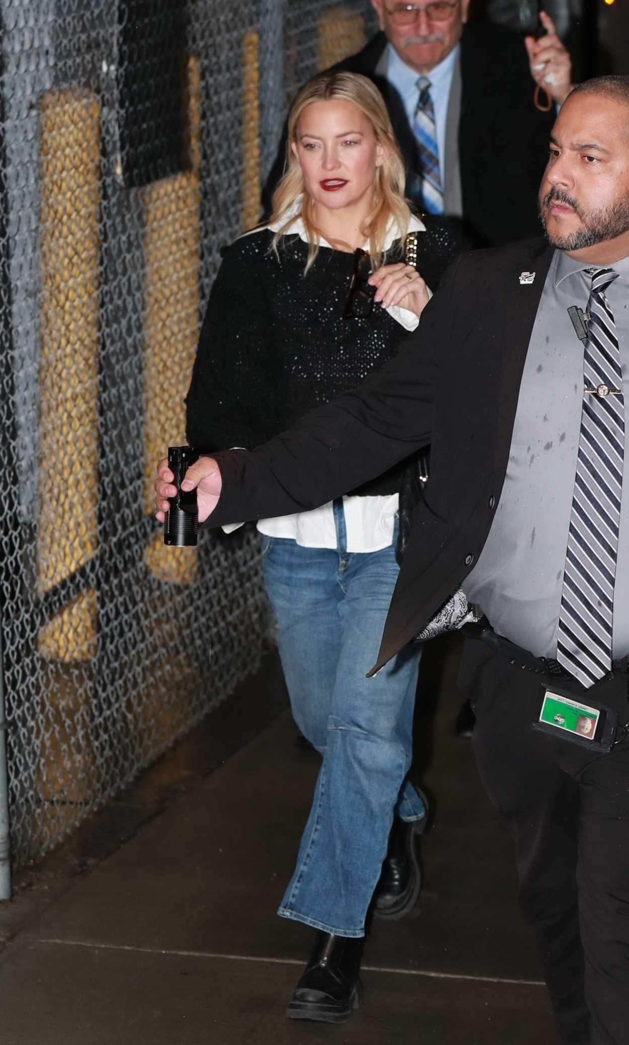 Kate Hudson In A Black Sweater Leaves Jimmy Kimmel Live In Los Angeles