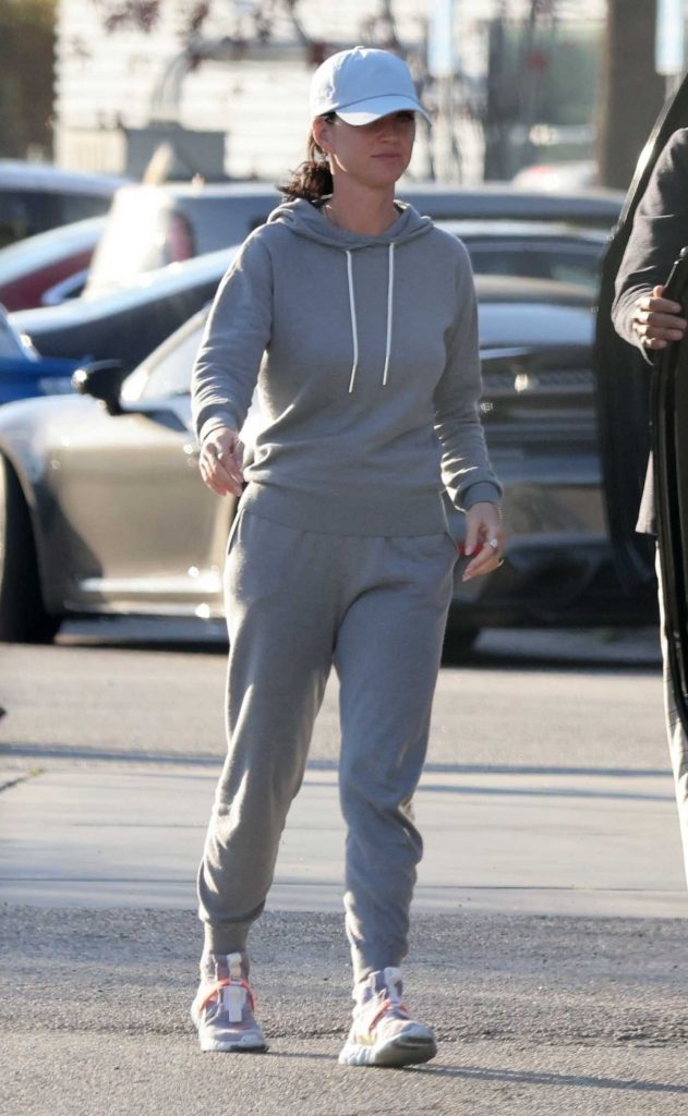 Katy Perry in a Grey Sweatsuit