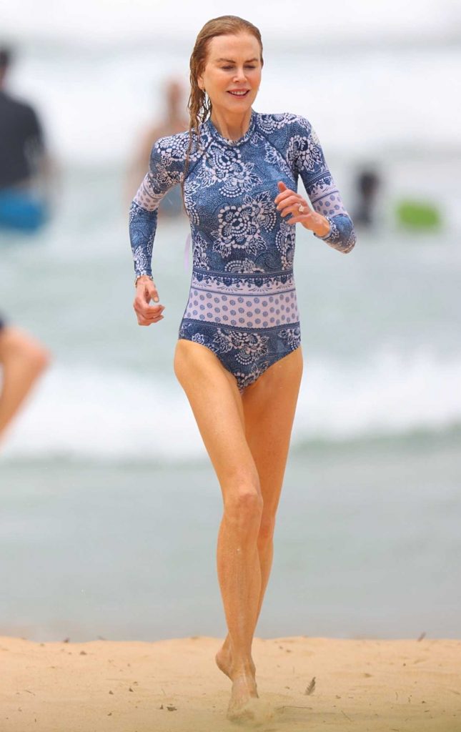 Nicole Kidman in a Blue Patterned Swimsuit