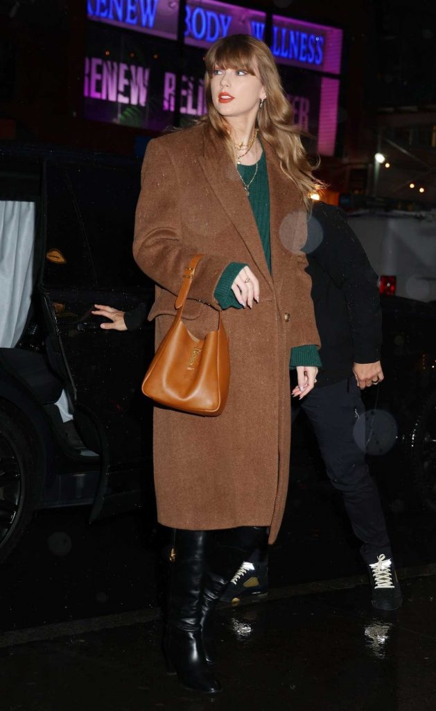 Taylor Swift in a Tan Coat