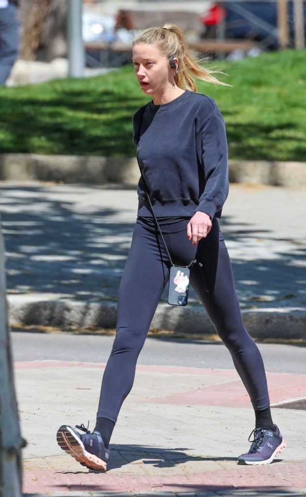 Amber Heard in a Black Sweatshirt