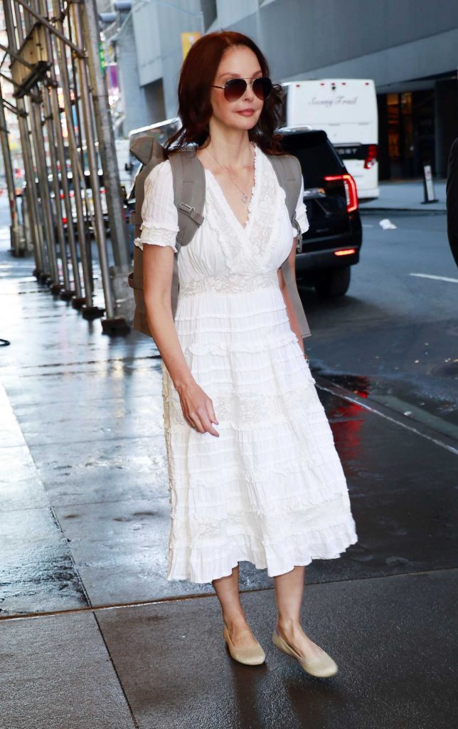 Ashley Judd in a White Dress