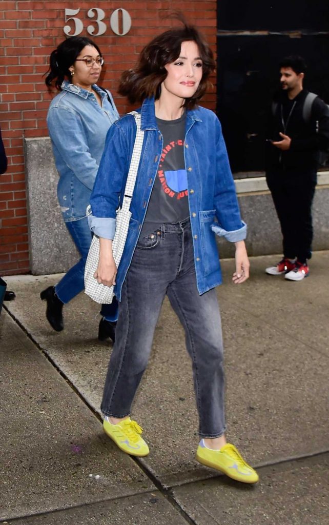 Rose Byrne in a Yellow Sneakers