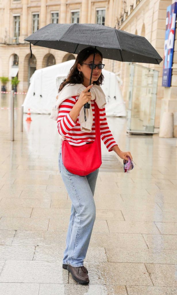 Emma Chamberlain in a Red and White Striped Long Sleeves T-Shirt