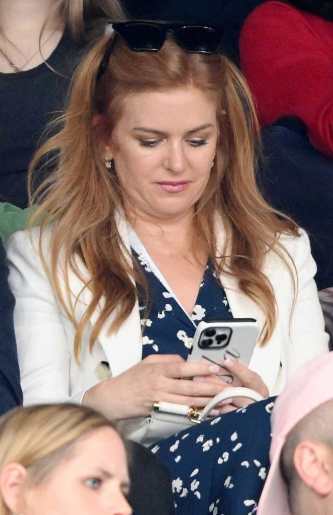 Isla Fisher in a White Blazer